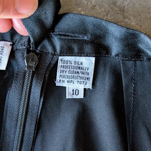 Vintage Spitalnick and Co Black High Rise Pleated Tapered Silk Pants - Picture 7 of 9